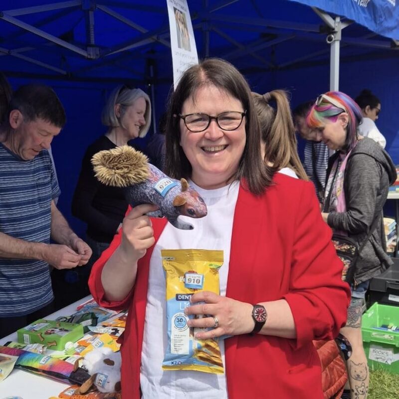 Rachel Hopkins MP at Appledown Dog Show in Eaton Bray