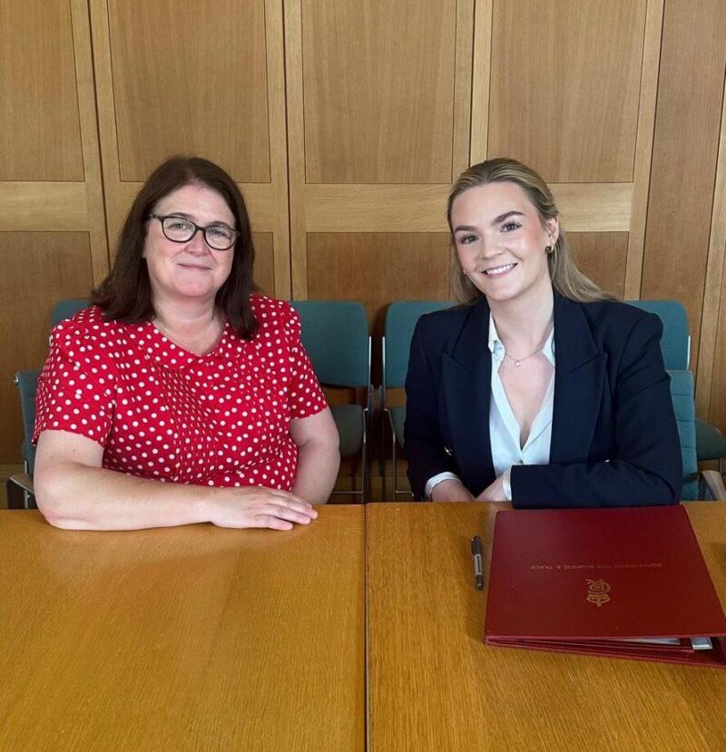 Rachel Hopkins MP meeting with Kate Dearden MP, Minister for the Future of Work, in Parliament